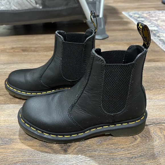 2976 SLIP RESISTANT LEATHER CHELSEA BOOTS - Picture 6 of 8